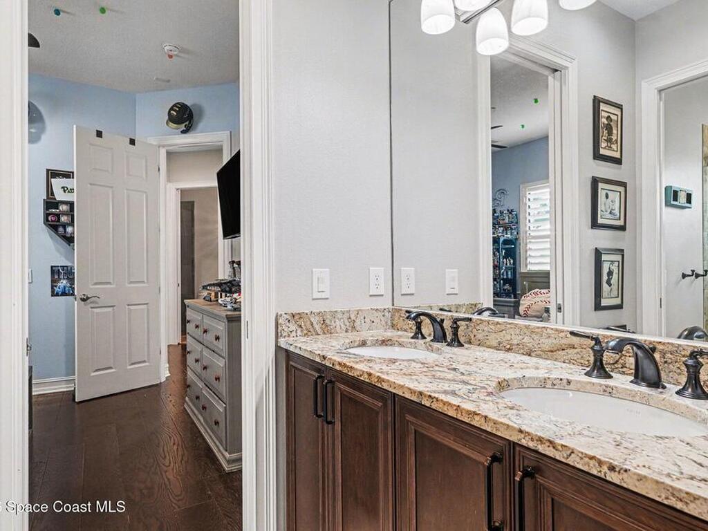 2882 Emeldi Lane, Melbourne, FL 32940