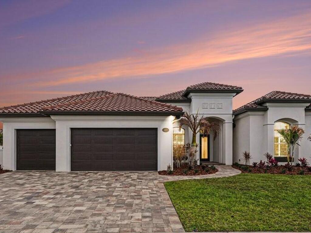 2882 Emeldi Lane, Melbourne, FL 32940