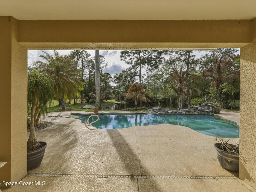 2300 Duncil Lane, Malabar, FL 32950