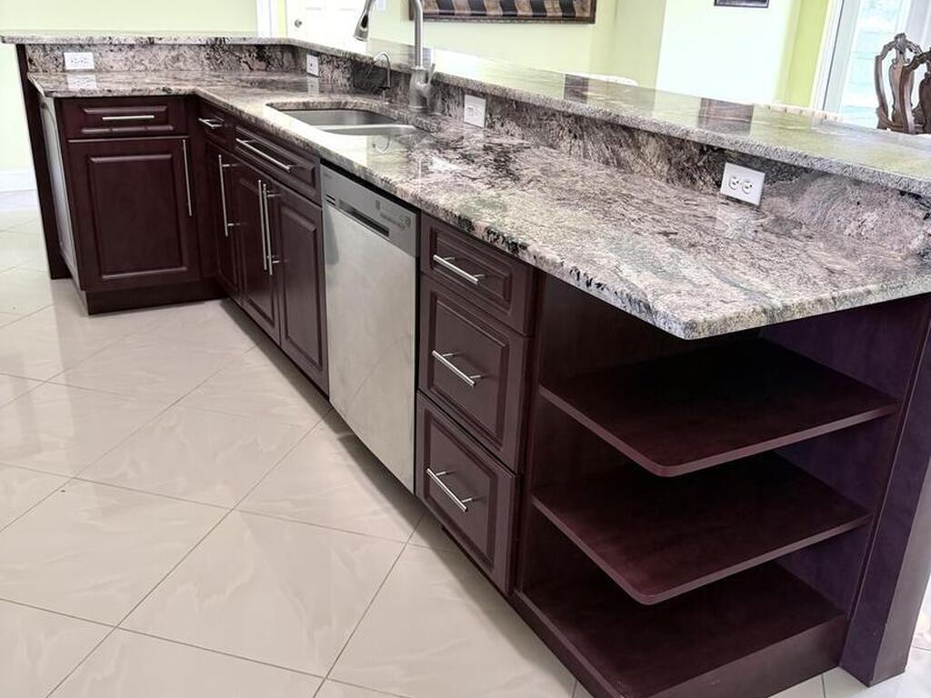 2601 Lakehurst Avenue, Palm Bay, FL 32908