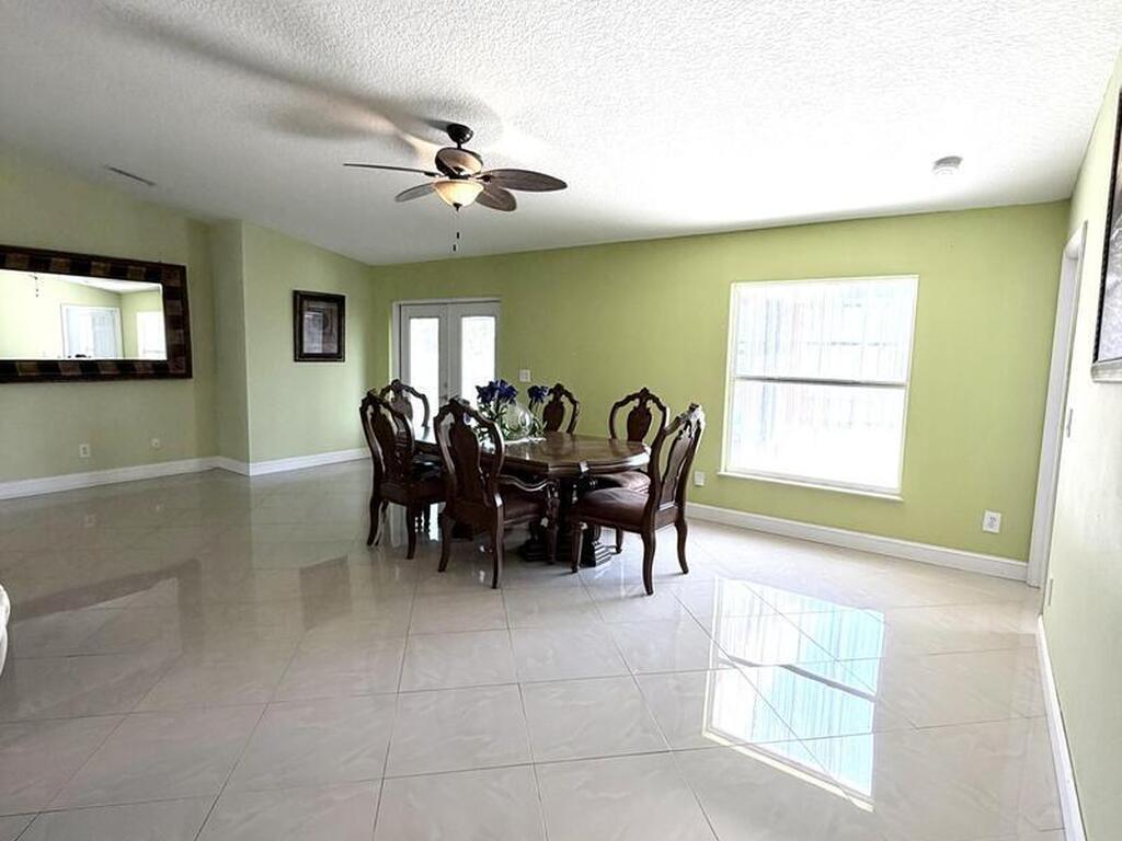 2601 Lakehurst Avenue, Palm Bay, FL 32908