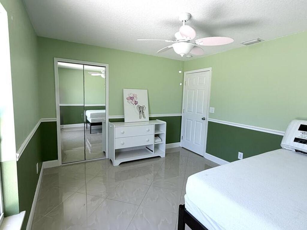 2601 Lakehurst Avenue, Palm Bay, FL 32908