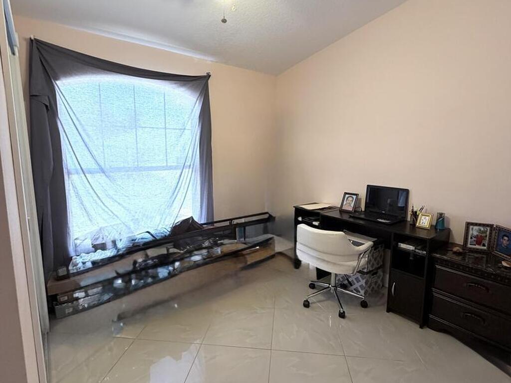 2601 Lakehurst Avenue, Palm Bay, FL 32908