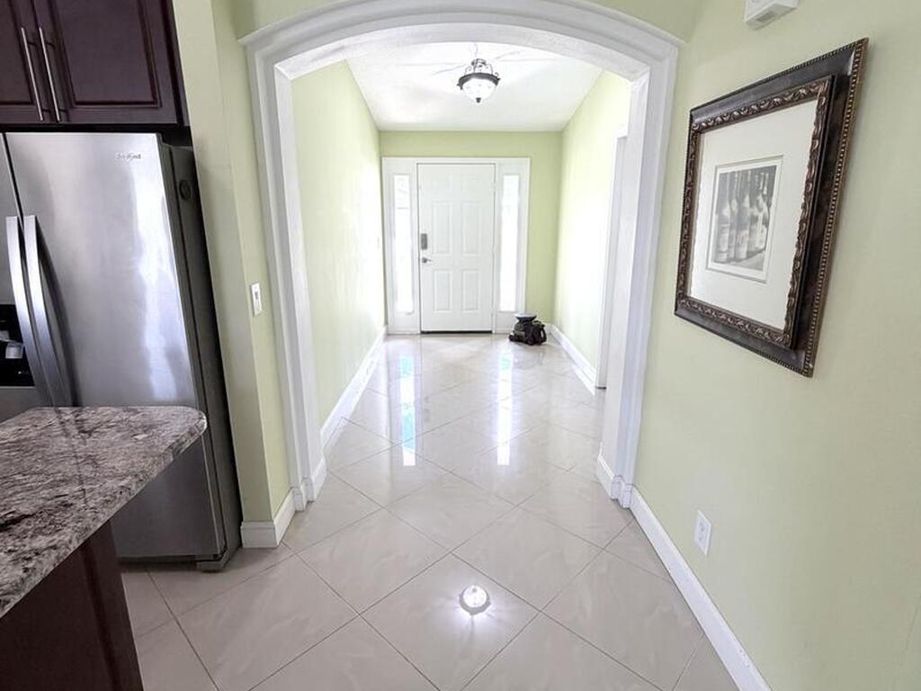 2601 Lakehurst Avenue, Palm Bay, FL 32908