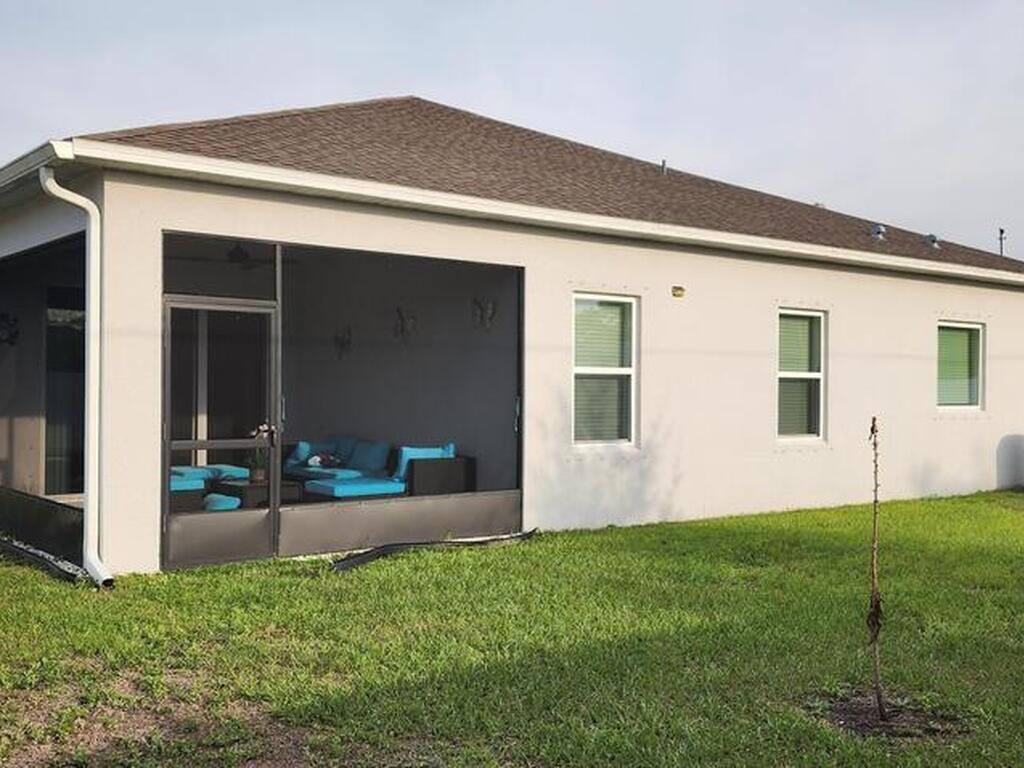 1230 Island Avenue, Palm Bay, FL 32907