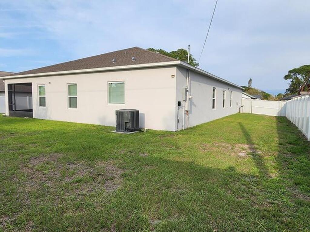 1230 Island Avenue, Palm Bay, FL 32907