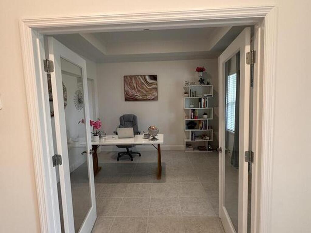 1230 Island Avenue, Palm Bay, FL 32907