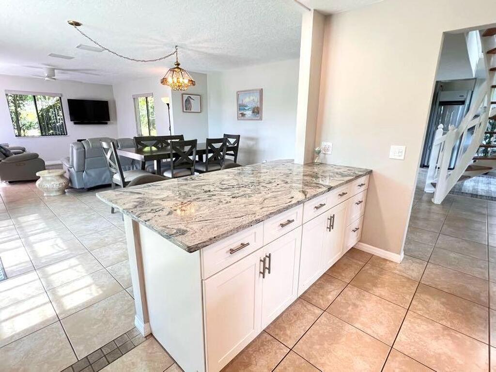 9 Point View Place, Cocoa, FL 32926