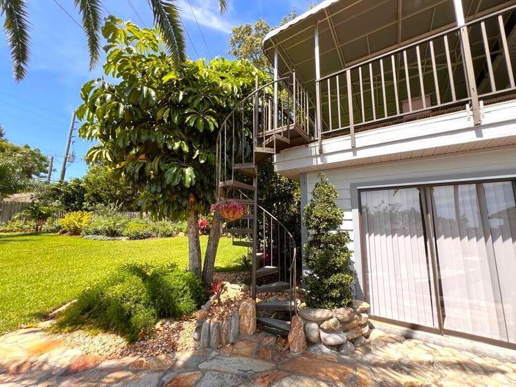 9 Point View Place, Cocoa, FL 32926