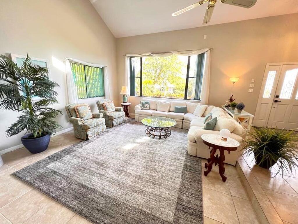 9 Point View Place, Cocoa, FL 32926