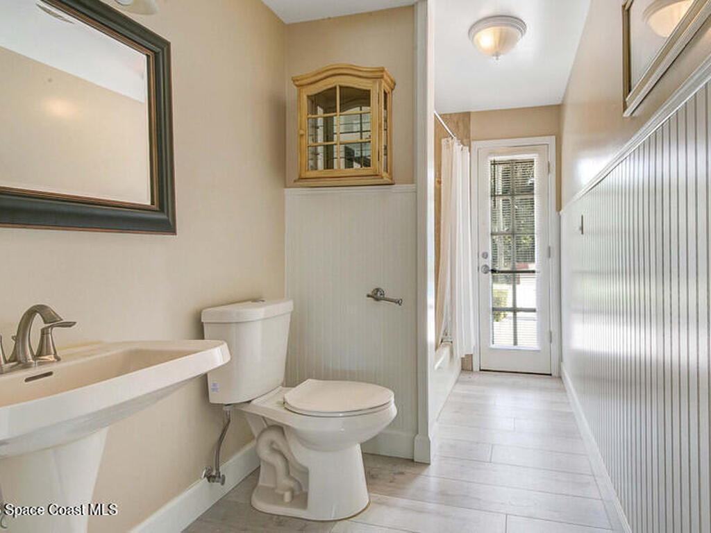 250 E Central Boulevard, Cape Canaveral, FL 32920