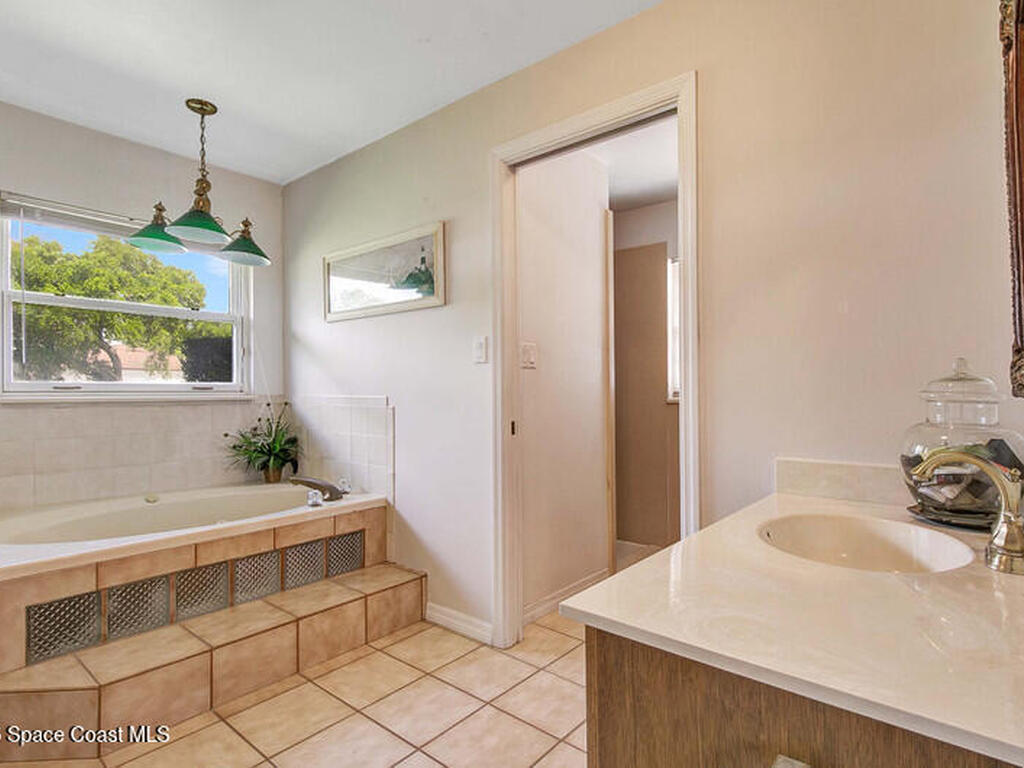 250 E Central Boulevard, Cape Canaveral, FL 32920