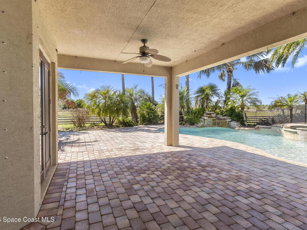 14450 111th Street, Fellsmere, FL 32948