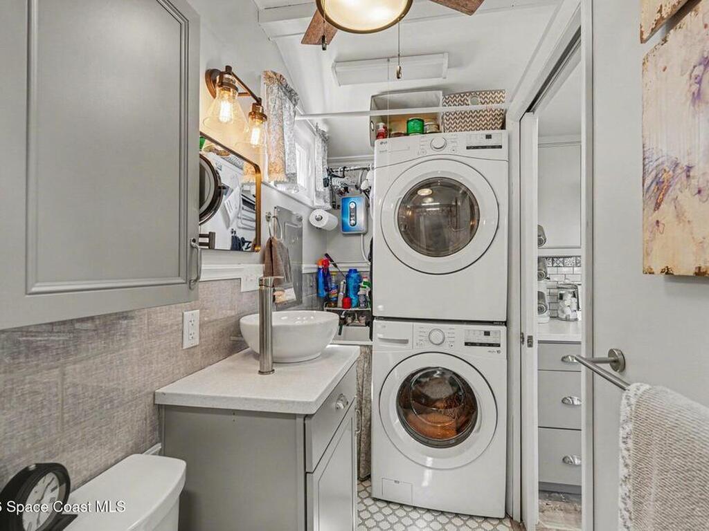 35 Sunset Drive, Titusville, FL 32780