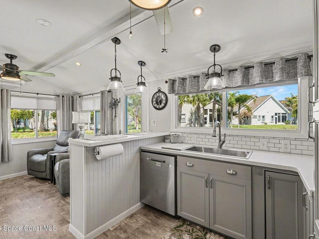 35 Sunset Drive, Titusville, FL 32780