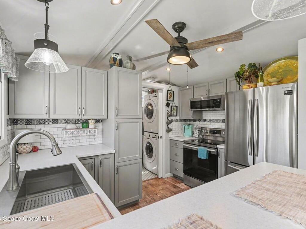 35 Sunset Drive, Titusville, FL 32780