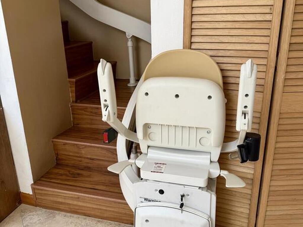 239 Poinciana Island Drive, North Miami Beach, FL 33160