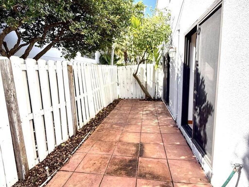 239 Poinciana Island Drive, North Miami Beach, FL 33160