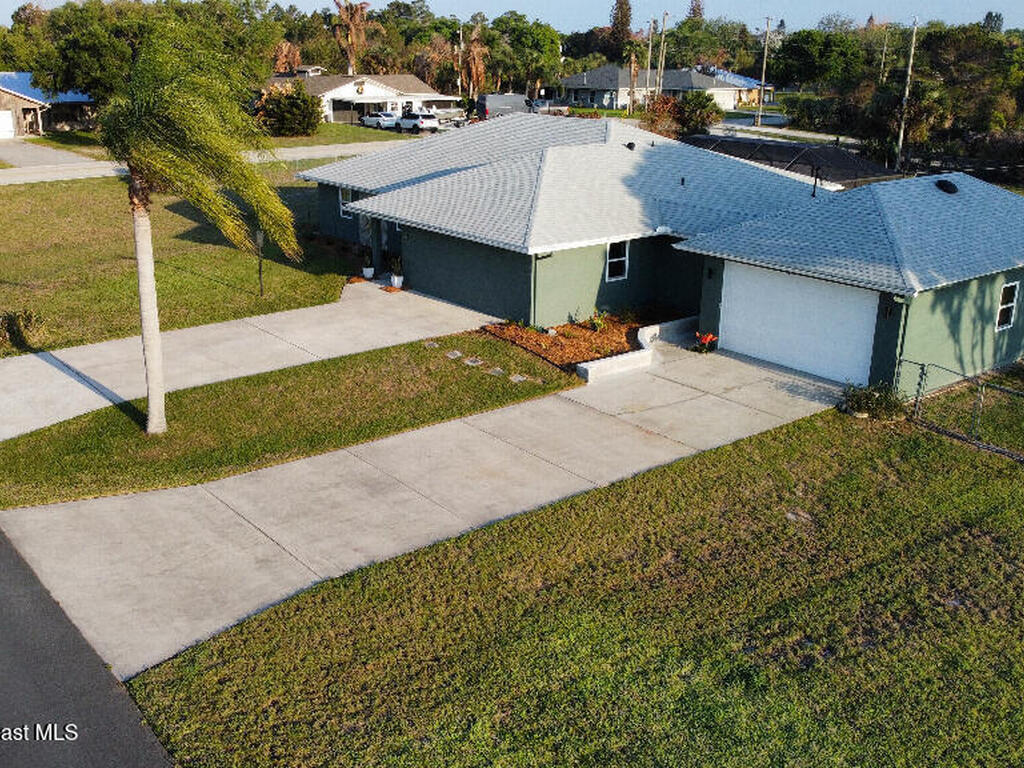 9010 Central Avenue, Sebastian, FL 32976