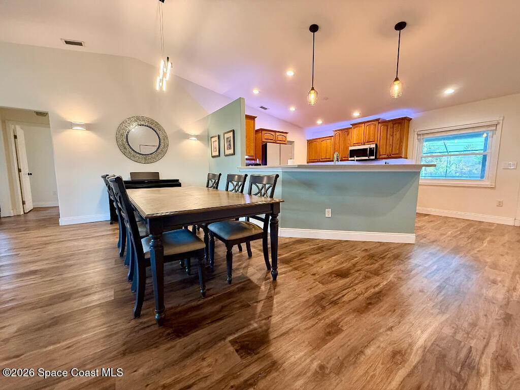 9010 Central Avenue, Sebastian, FL 32976