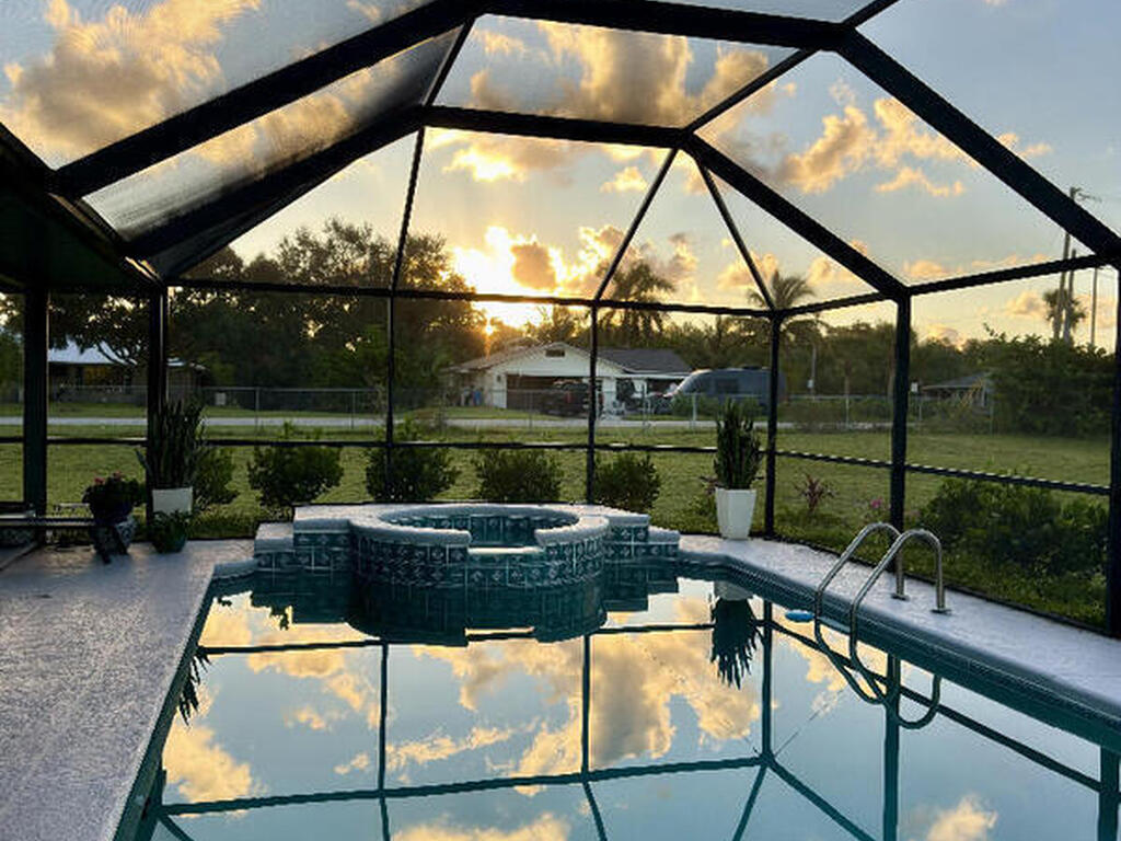 9010 Central Avenue, Sebastian, FL 32976