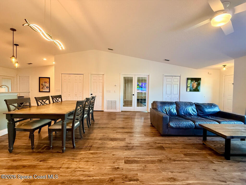 9010 Central Avenue, Sebastian, FL 32976