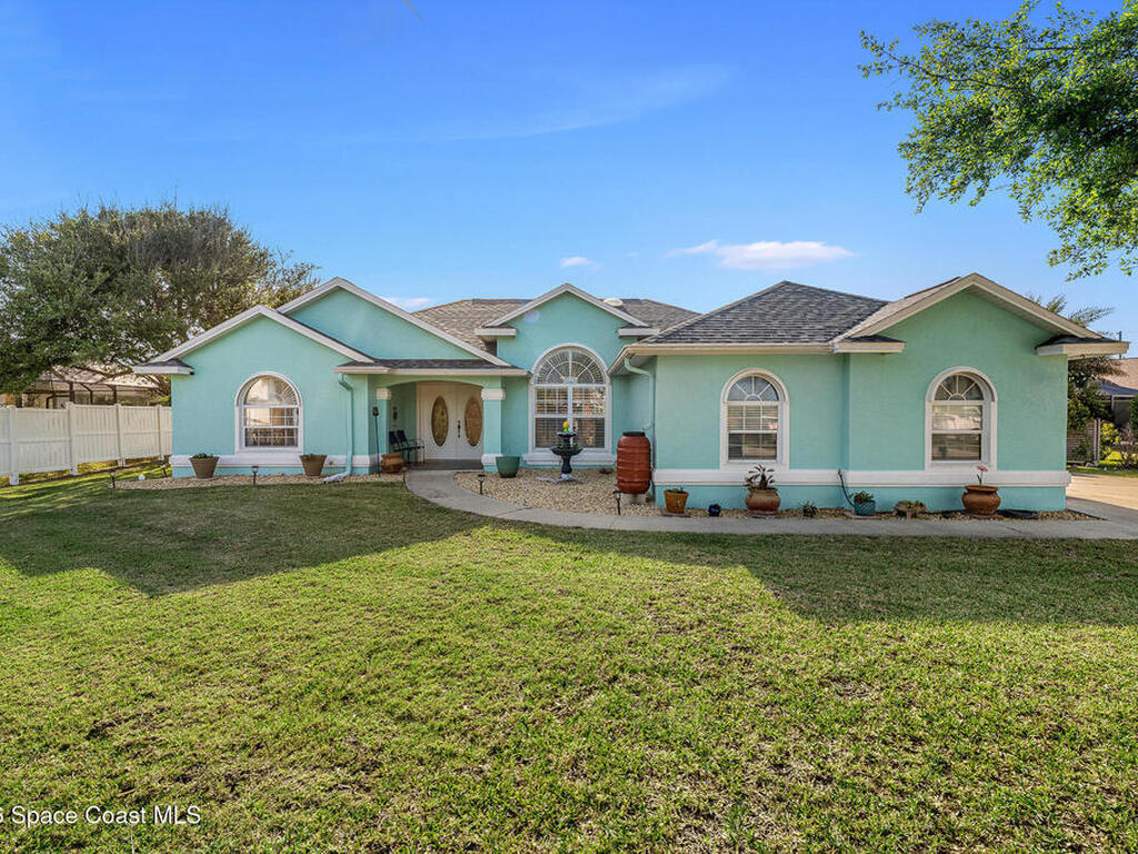 4 Rosemary Place, Palm Coast, FL 32137