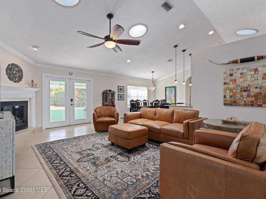 4 Rosemary Place, Palm Coast, FL 32137