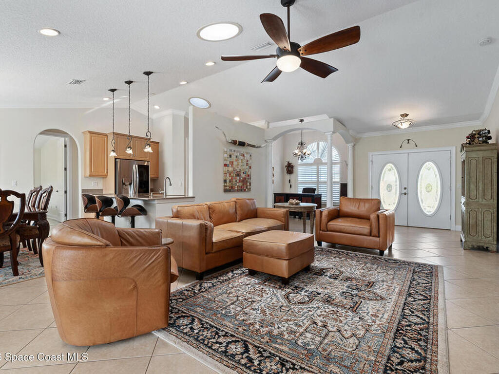 4 Rosemary Place, Palm Coast, FL 32137