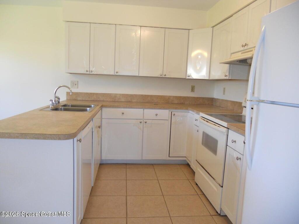 2106 Foxwood Drive, Melbourne, FL 32935