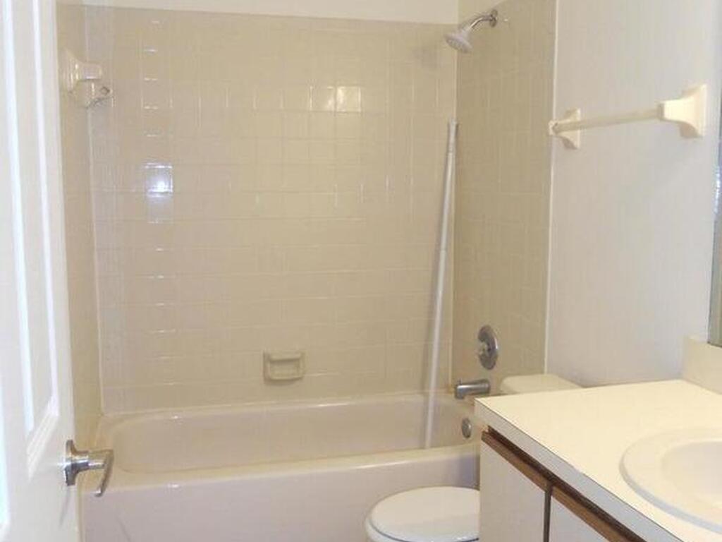 2106 Foxwood Drive, Melbourne, FL 32935