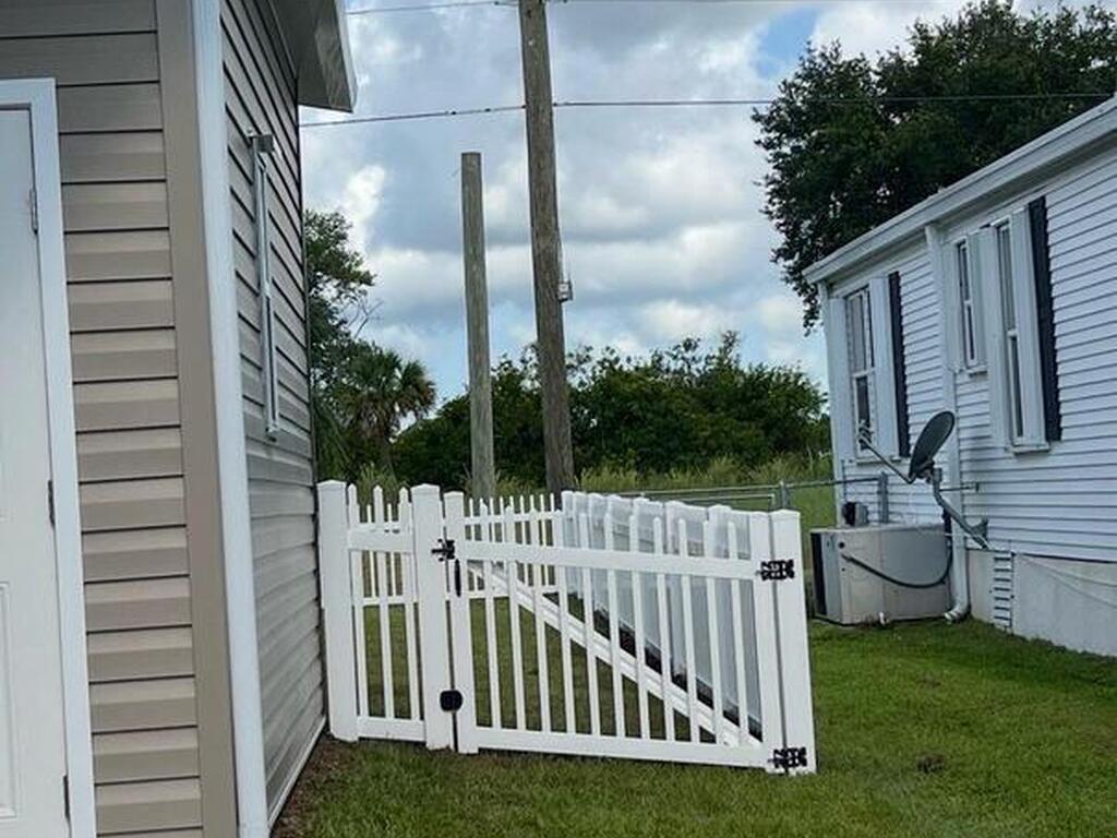 1067 Wren Circle, Barefoot Bay, FL 32976