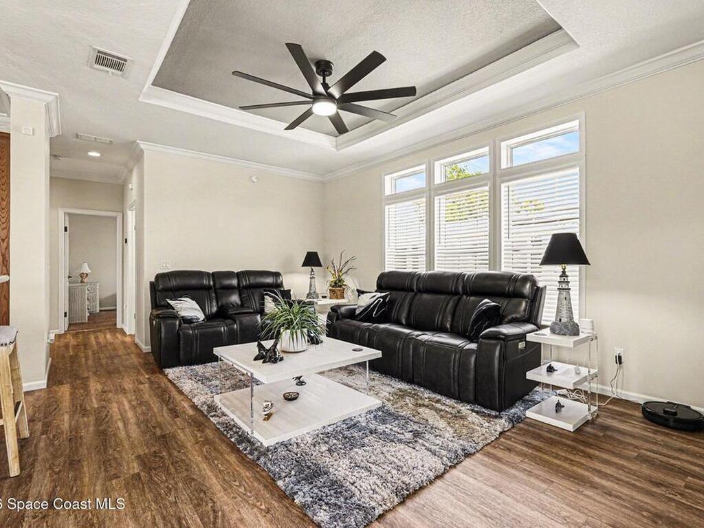 1067 Wren Circle, Barefoot Bay, FL 32976