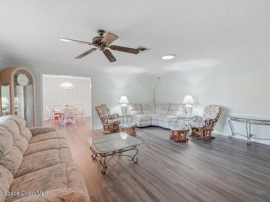 236 W Lake Ina Drive, Winter Haven, FL 33881