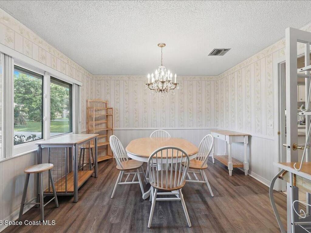 236 W Lake Ina Drive, Winter Haven, FL 33881