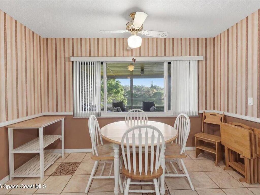 236 W Lake Ina Drive, Winter Haven, FL 33881