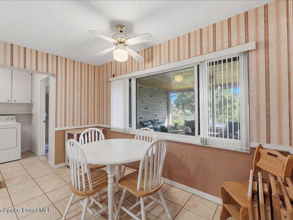 236 W Lake Ina Drive, Winter Haven, FL 33881