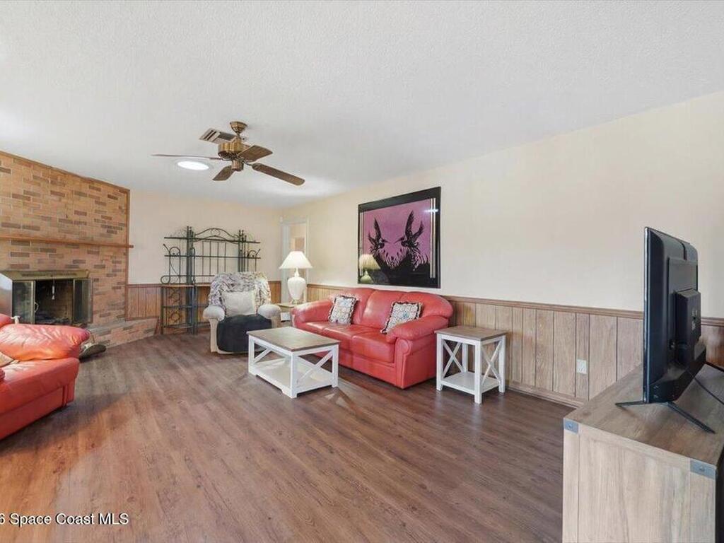 236 W Lake Ina Drive, Winter Haven, FL 33881