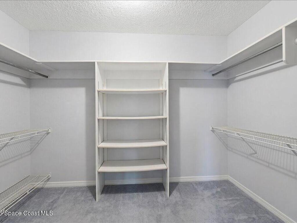 236 W Lake Ina Drive, Winter Haven, FL 33881