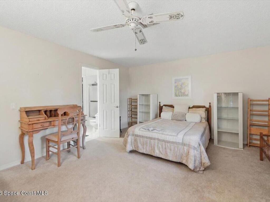 236 W Lake Ina Drive, Winter Haven, FL 33881