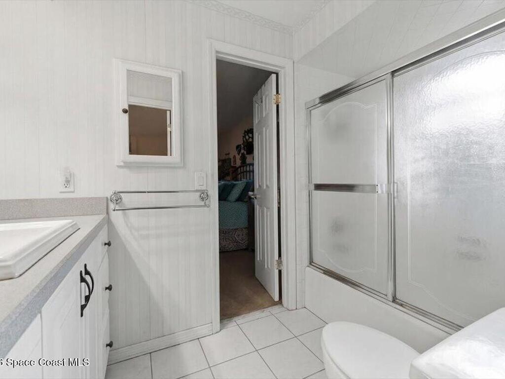 236 W Lake Ina Drive, Winter Haven, FL 33881