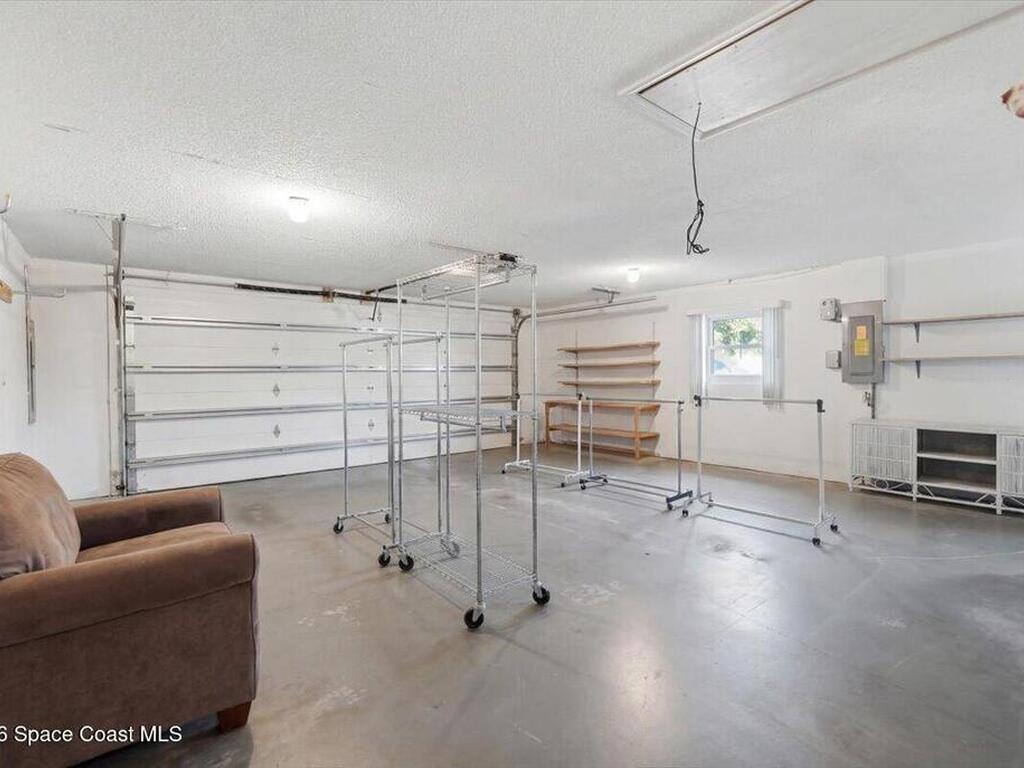 236 W Lake Ina Drive, Winter Haven, FL 33881