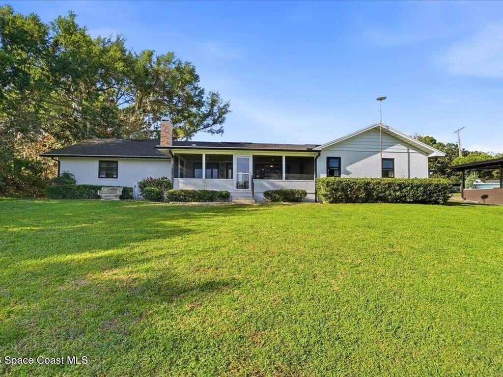 236 W Lake Ina Drive, Winter Haven, FL 33881