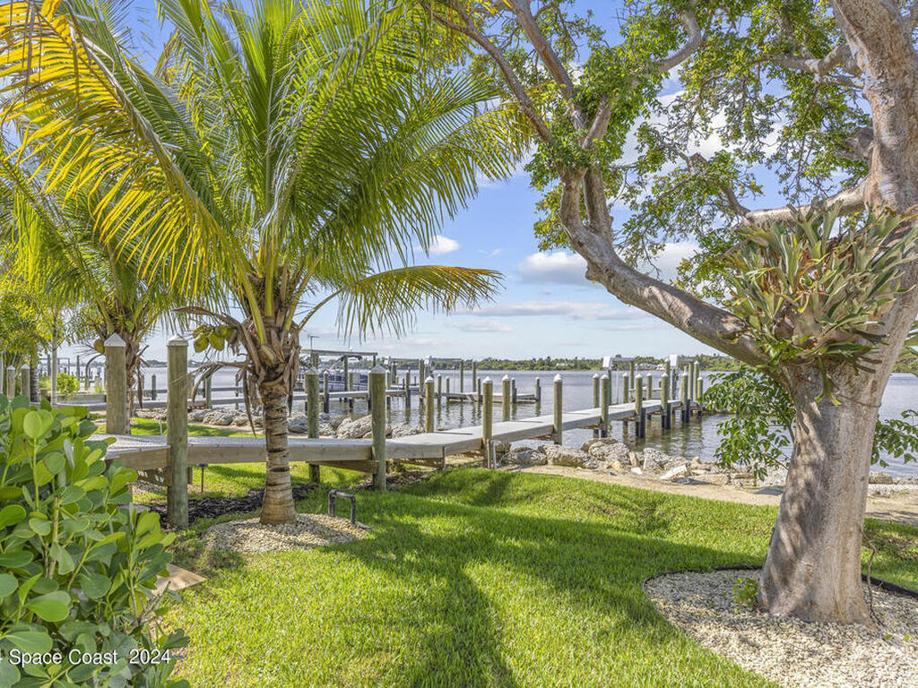 19 Vip Island, Grant-Valkaria, FL 32949