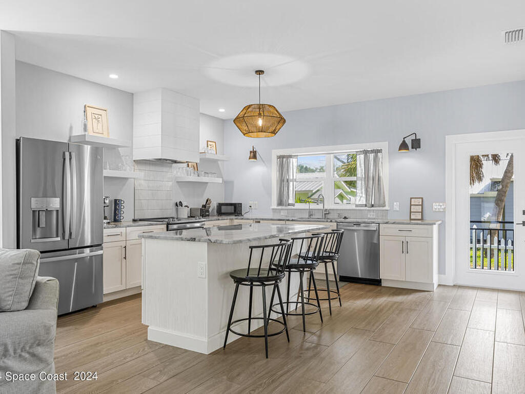 19 Vip Island, Grant-Valkaria, FL 32949