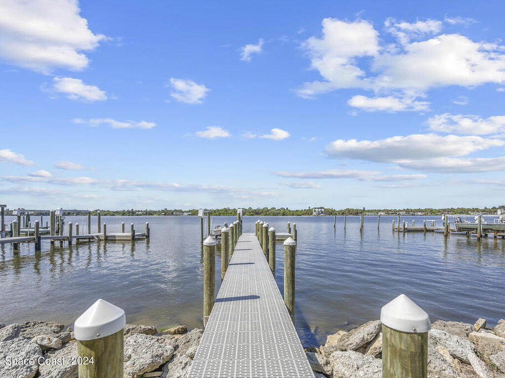 19 Vip Island, Grant-Valkaria, FL 32949