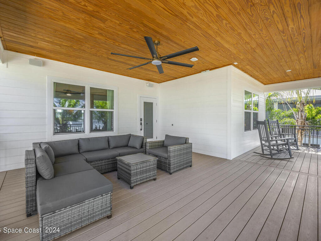 19 Vip Island, Grant-Valkaria, FL 32949