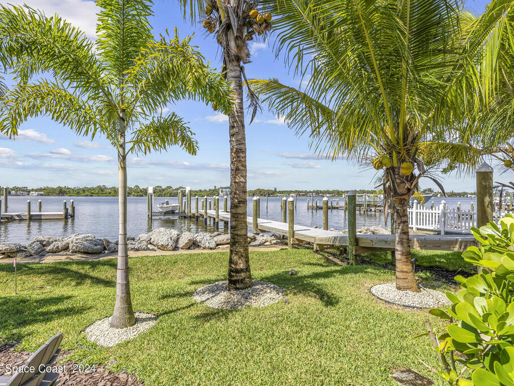 19 Vip Island, Grant-Valkaria, FL 32949