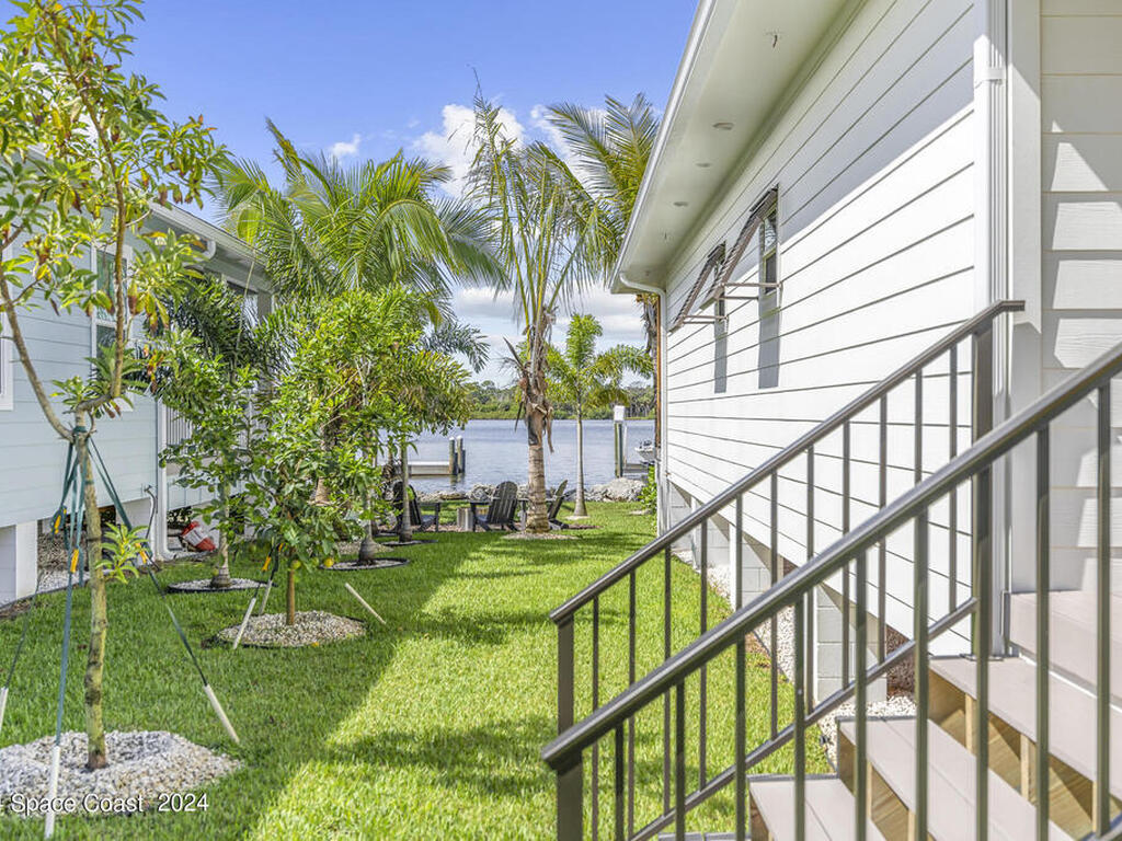 19 Vip Island, Grant-Valkaria, FL 32949