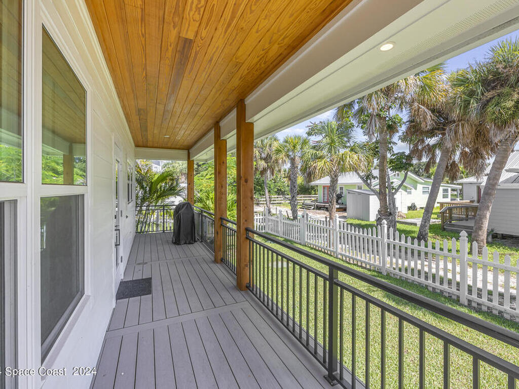 19 Vip Island, Grant-Valkaria, FL 32949